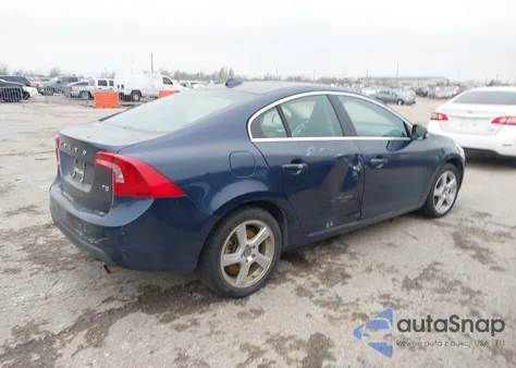 2012 Volvo S60 T5 z USA, uszkodzony, nr VIN YV1622FS0C2039862